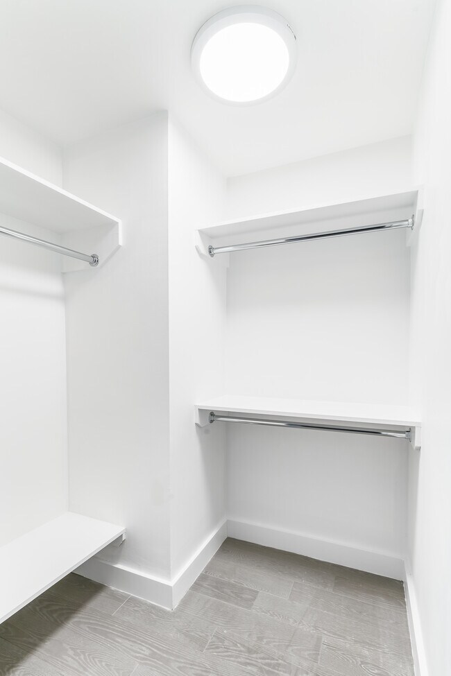 Interior Photo - 101 West End Avenue