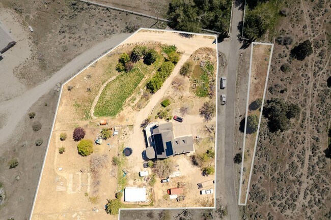 Building Photo - 123 S Rachel Ln