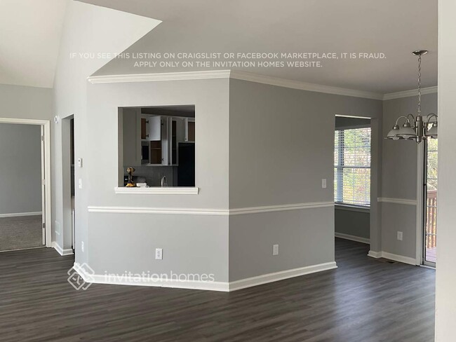 Building Photo - 1306 Waymar Way SW