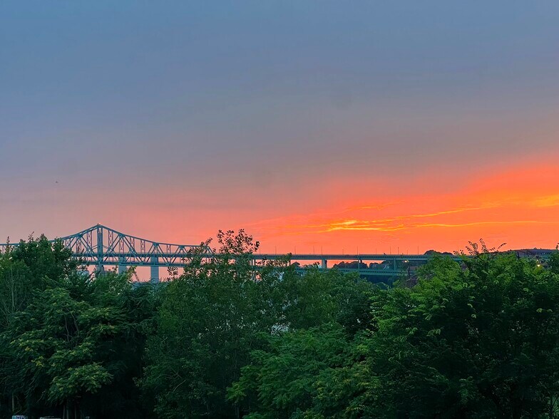 Building Photo - 191 Condor St