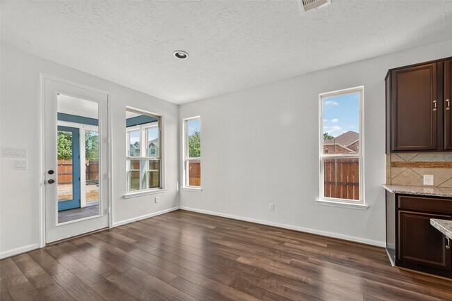 Building Photo - 13019 Foxwood Creek Ln