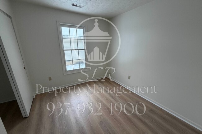 Building Photo - 518 Regal Ave