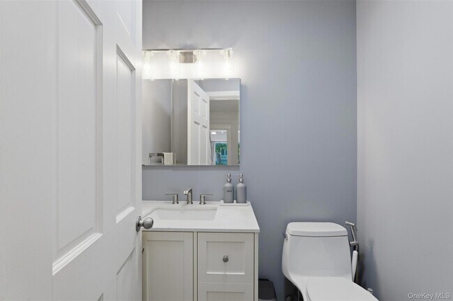 Building Photo - 27 N Dutcher St