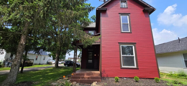 Building Photo - 1523 Graham Rd