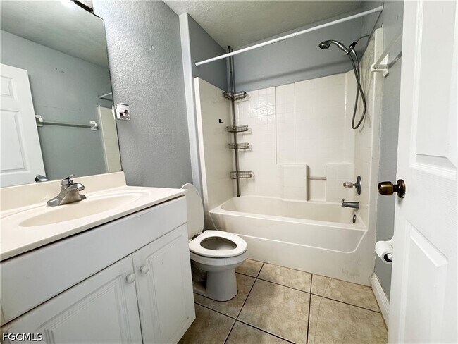 Building Photo - 4606 30th St SW