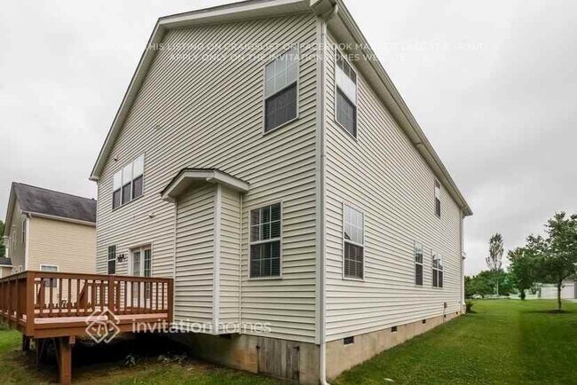 Building Photo - 1420 Bottle Brush Ln