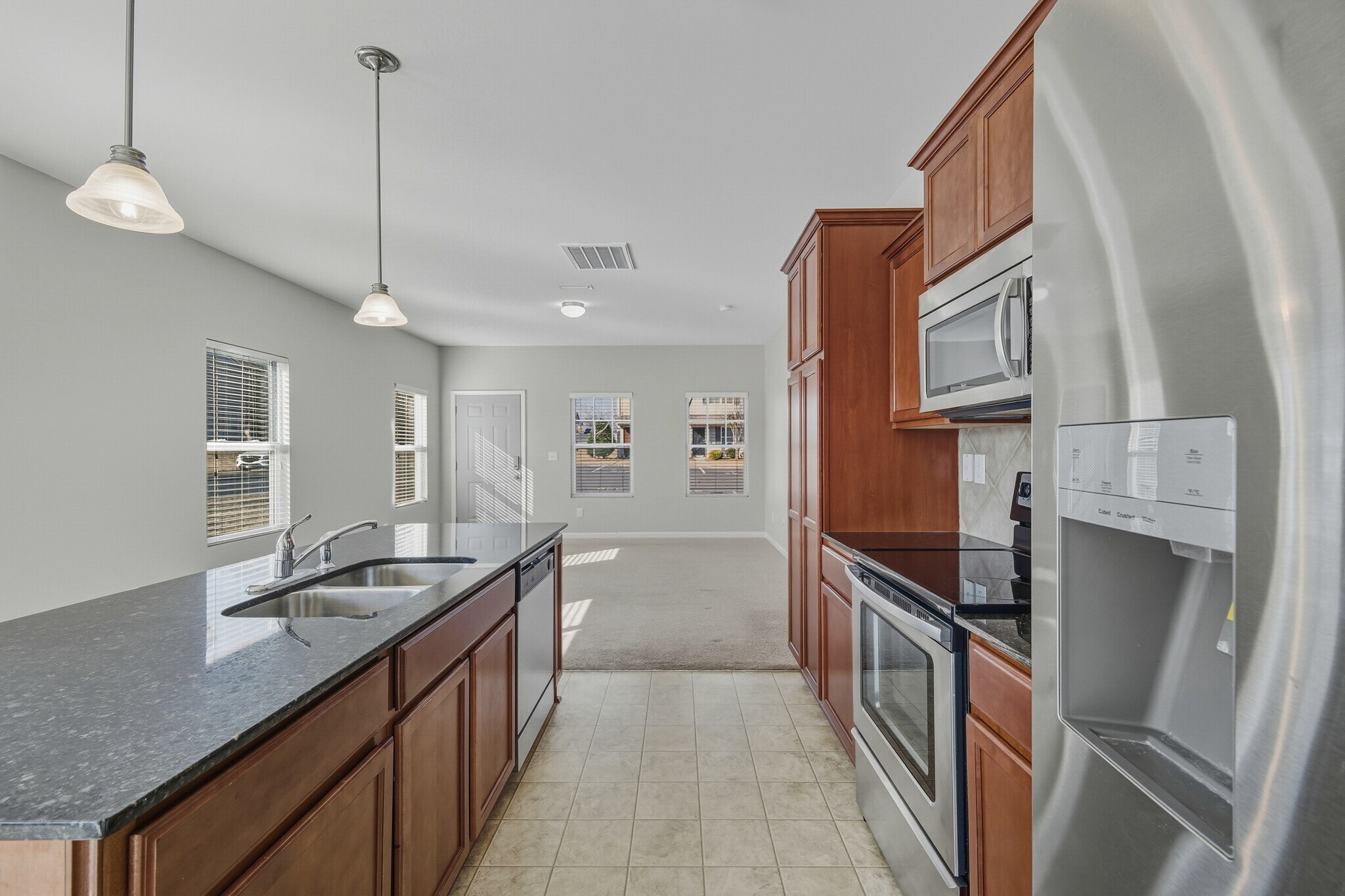 Building Photo - 608 Cahill Ln