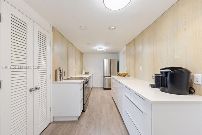 Building Photo - 1151 N Fort Lauderdale Beach Blvd