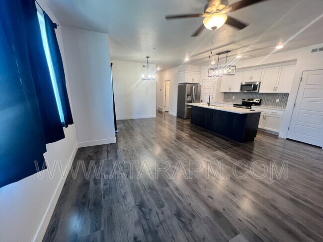 Building Photo - 543 S 1020 W