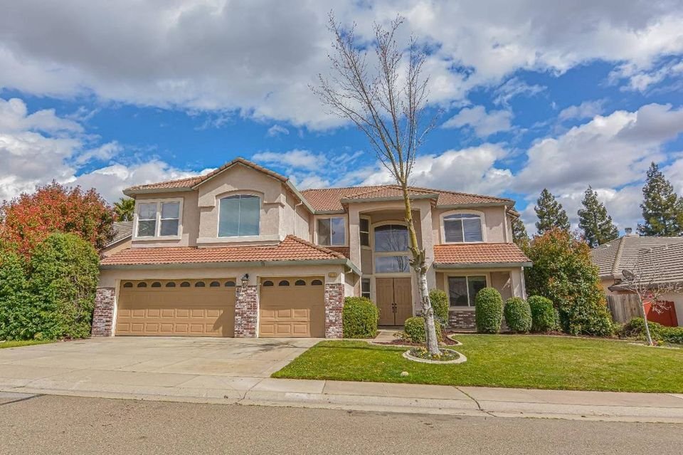 Building Photo - 8408 Arrowroot Cir