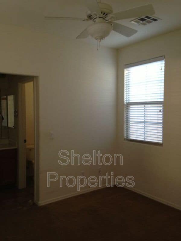 Building Photo - 21060 W Elm Way Ct