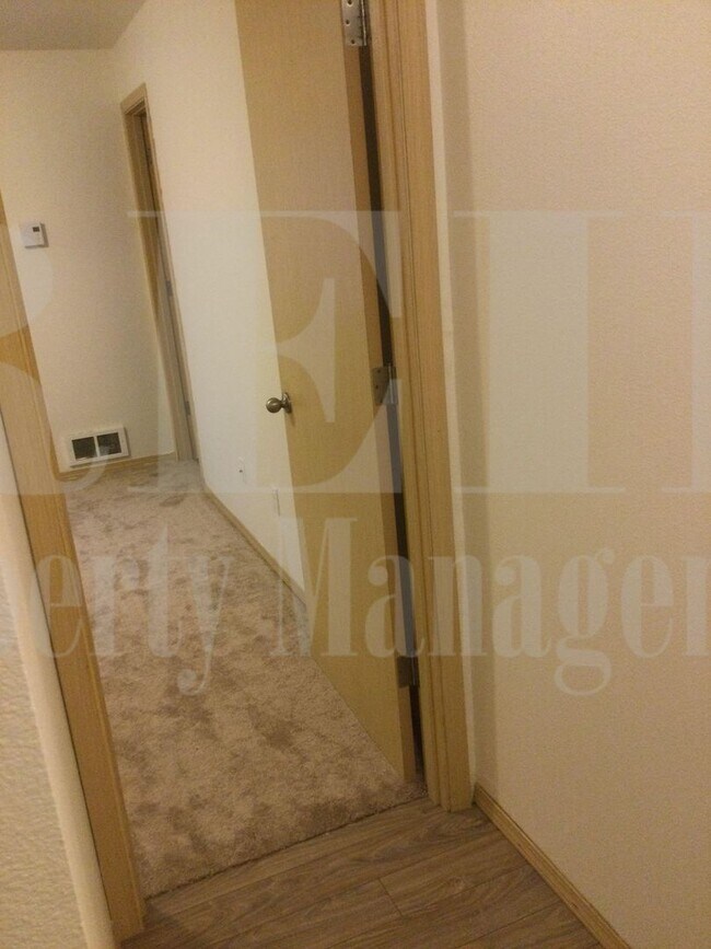 Building Photo - Mountain Views - 3 Bedroom Poulsbo Rambler