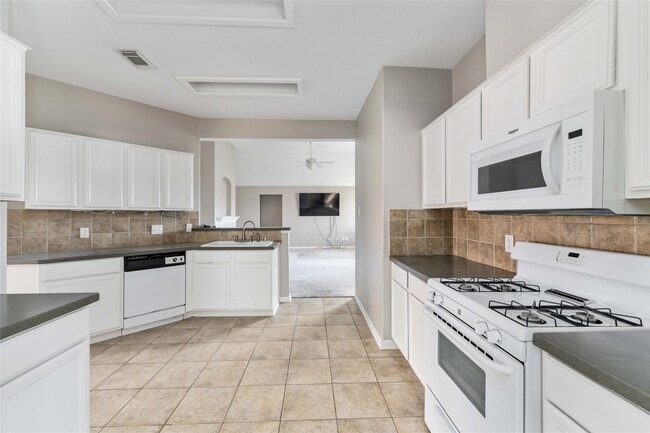 Building Photo - 12106 Landsdown Ridge Way