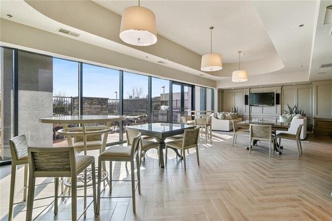 Building Photo - 2233 Peachtree Rd NE