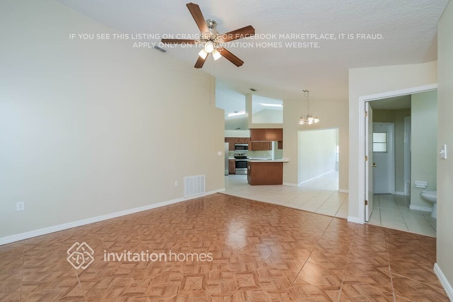 Building Photo - 2442 Sweetwater Blvd