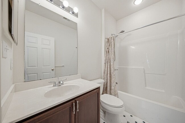 Building Photo - 9 Overlook Rd