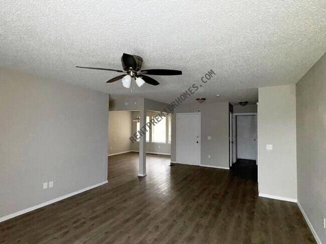 Building Photo - 2228 S Whitbourne Pl