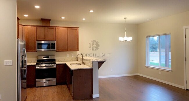 Building Photo - 600 Pioneer Ct