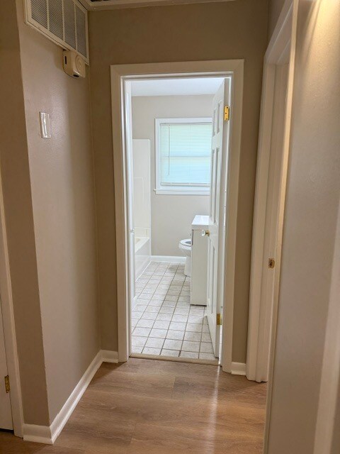 Building Photo - 1520 Crestwood Rd