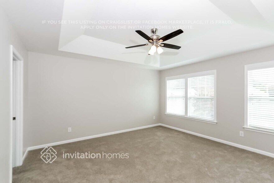 Building Photo - 14230 Lake Crossing Dr