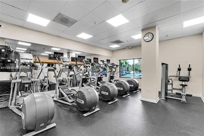 Building Photo - 2333 Brickell Ave