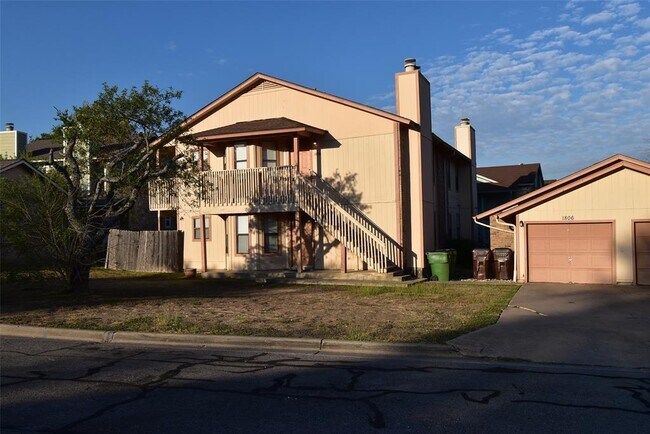 Building Photo - 1806 Rawhide Loop