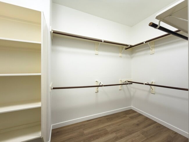 Building Photo - 2802 Ridgeglen Ln