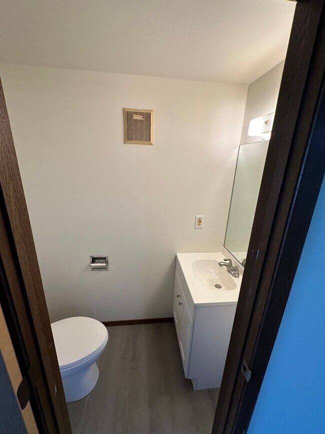 Building Photo - 416/418 17th Ave