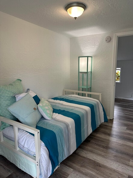 Building Photo - 6002 72nd Ave N