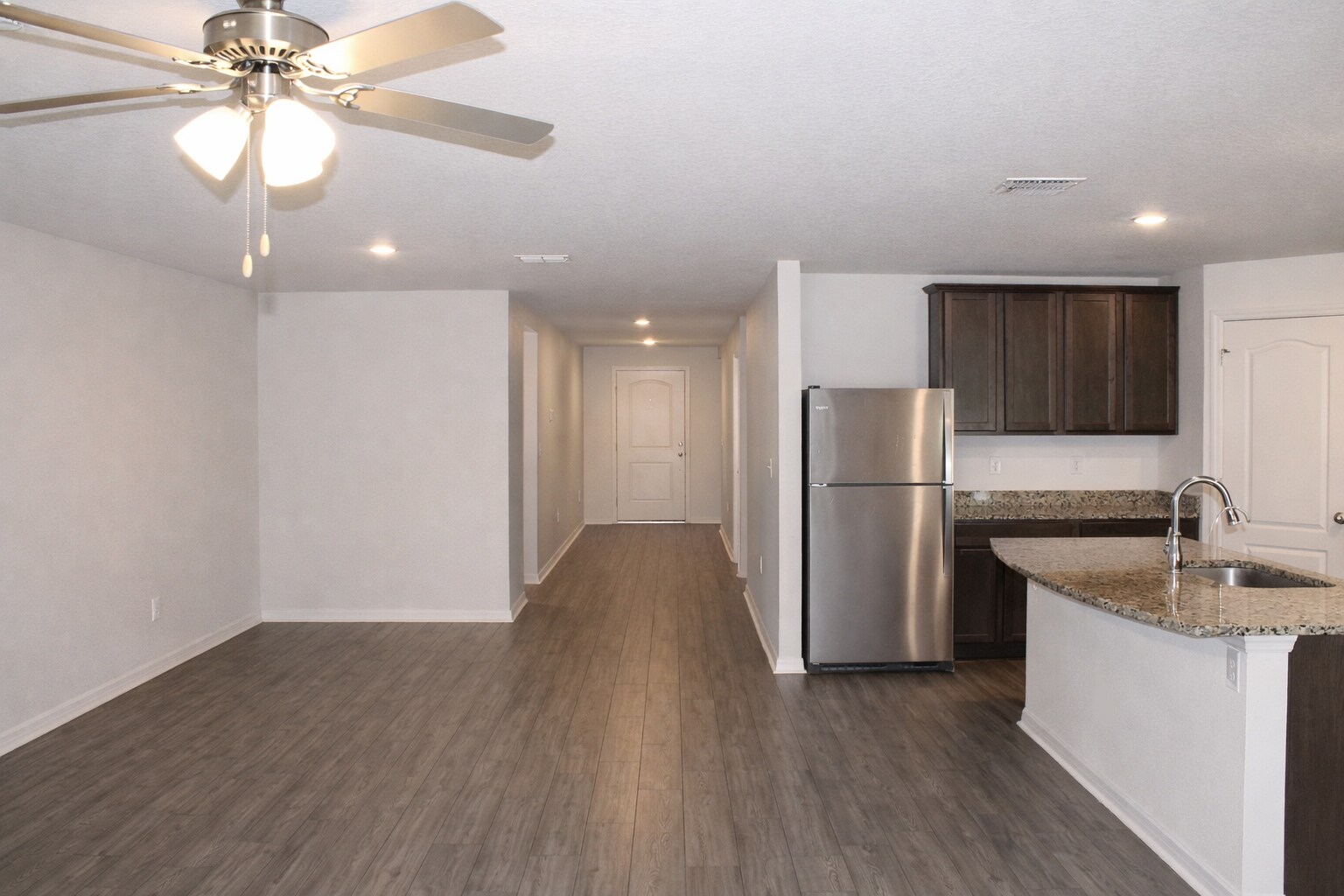 Building Photo - 72 Brewster Ln