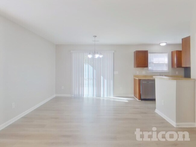 Building Photo - 258 Drooping Leaf Ln