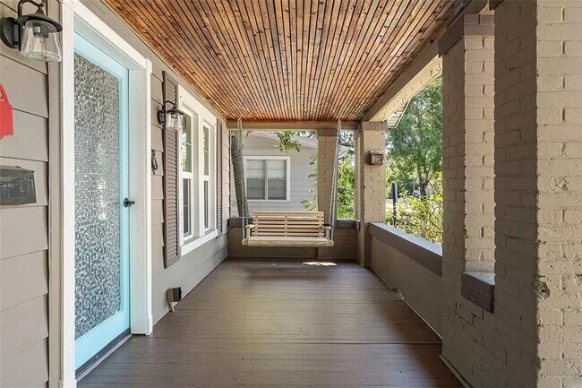 Building Photo - Heights updated bungalow - price reduced!