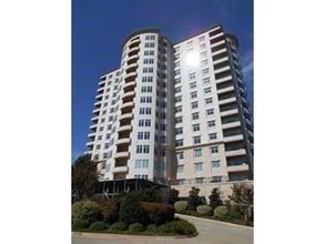 Building Photo - The Stretford at the Cascades