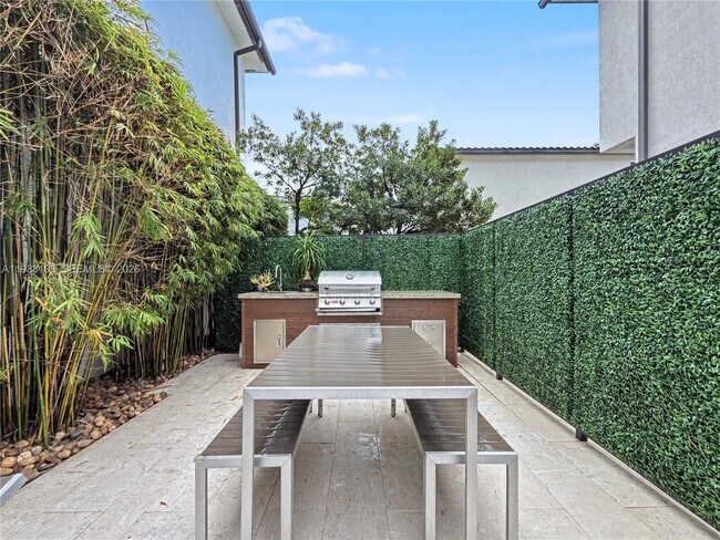 Building Photo - 8222 NW 51st Terrace