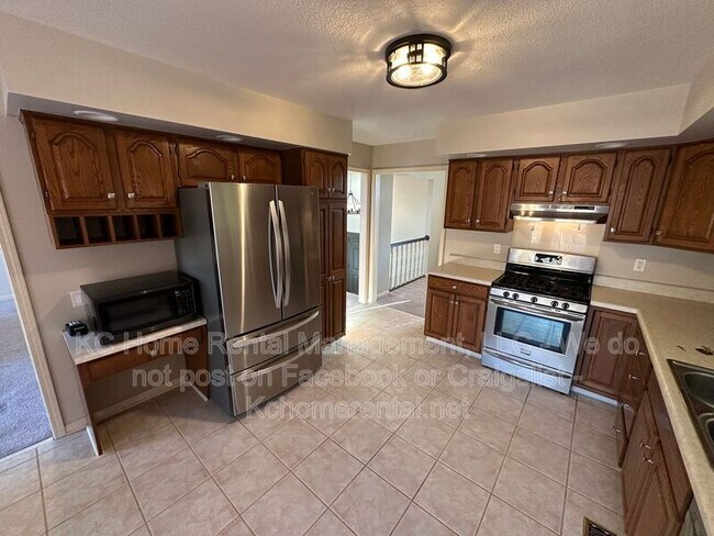 Building Photo - 9802 NW 72nd Terrace