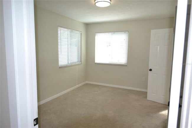 Building Photo - 746 Barbara St