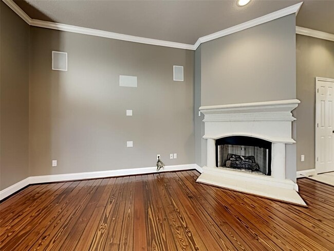 Building Photo - 1304 Dart St
