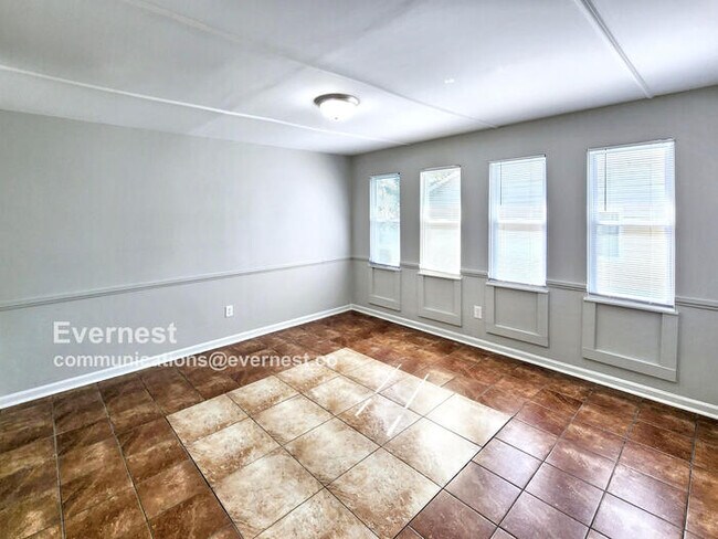 Building Photo - 1321 Gladiator Dr