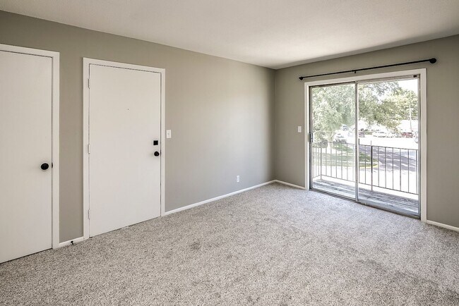 Building Photo - 1 Bedroom Apartment Near Downtown Papillion!