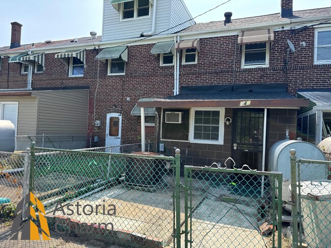 Building Photo - Cozy 2-Bedroom Home with Modern Updates & ...
