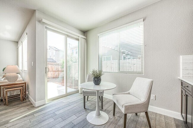 Building Photo - Stunning Granville Home in Copper River Canvas Gated Community!