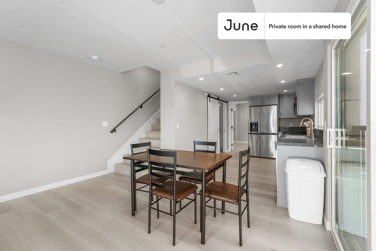 Building Photo - Room in Shared 5 bed/5 bath home