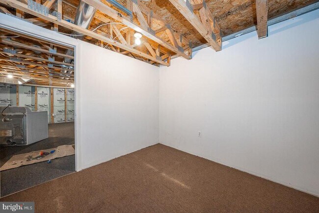 Building Photo - 1331 S Lawrence St