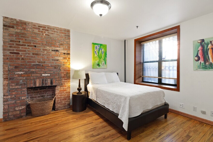 Building Photo - 112 W 136th St