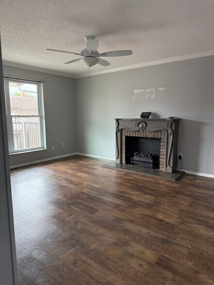 Building Photo - 10328 Forest Brook Ln