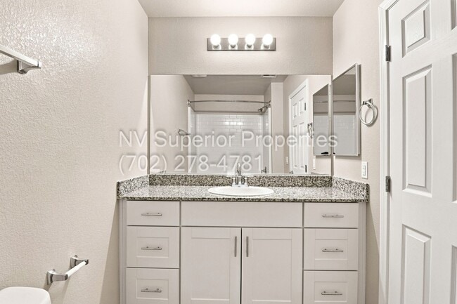 Building Photo - 7204 Sunray Point St