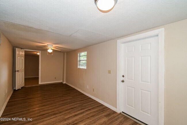 Building Photo - 9155 5th Ave