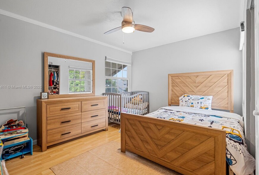 Building Photo - 8351 SW 39th Ct