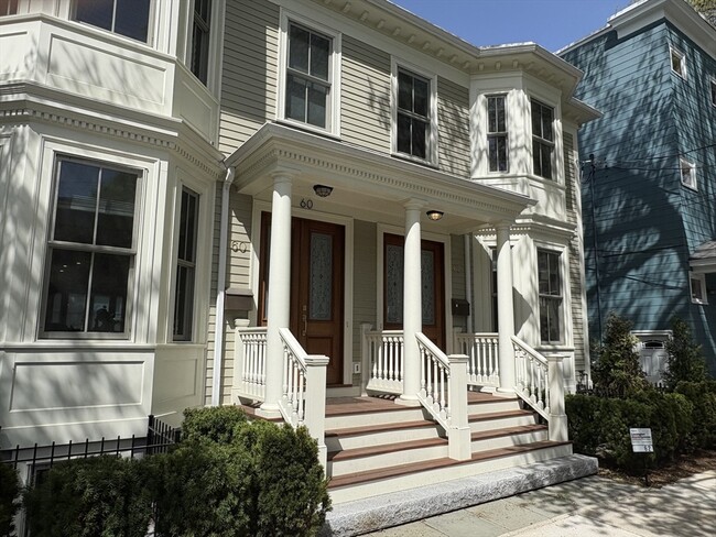 Primary Photo - 62 Reed St