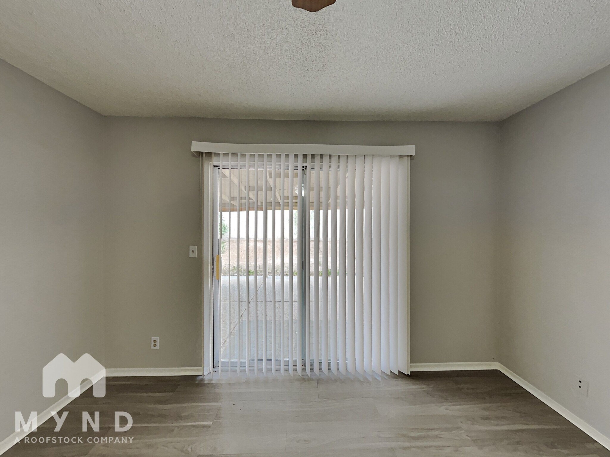 Building Photo - 1567 S Christy Ln